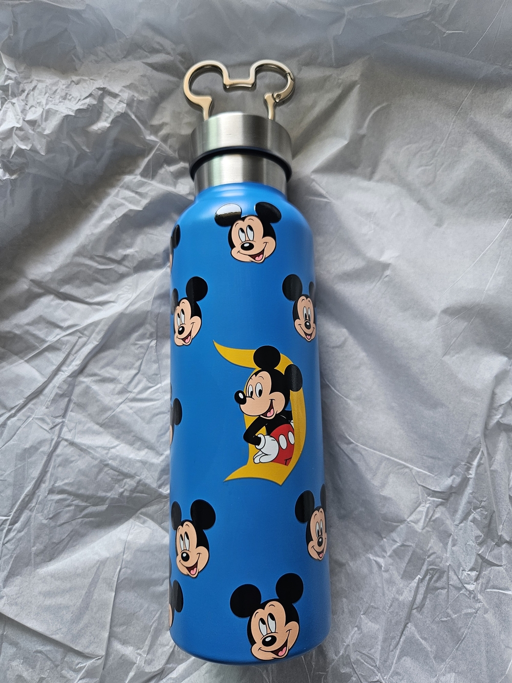 Disney MickeMouse Stainless Water BottleMickey Mouse icon-shaped carabiner clip